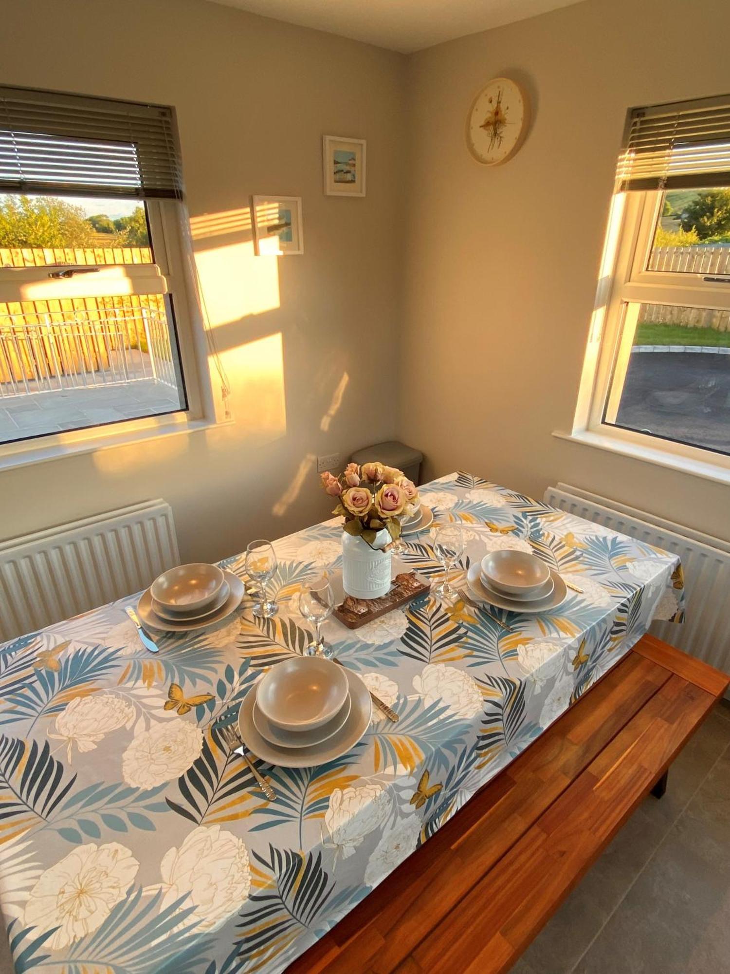 The Gate Lodge At Dunnanew - 4 Star- Sleeps 5 Seaforde Esterno foto